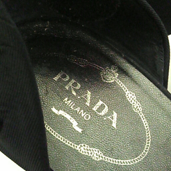 Beautiful Prada Heels - Picture 3 of 8